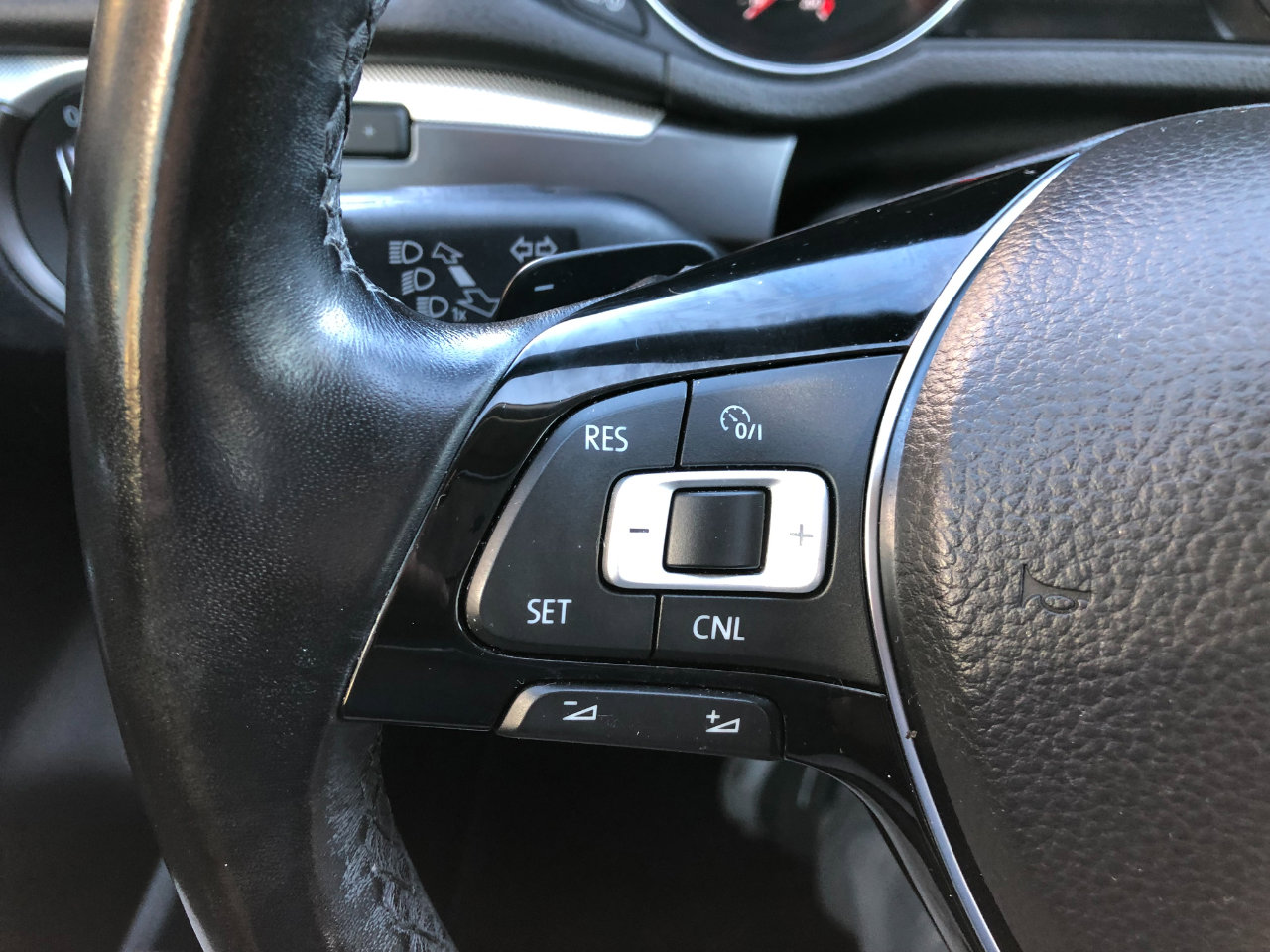 Used 2017 Volkswagen Passat 1.8T R-Line image 14