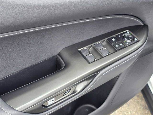 Used 2022 Lexus NX 350h AWD w/ Towing Package (2000 Lbs) image 23