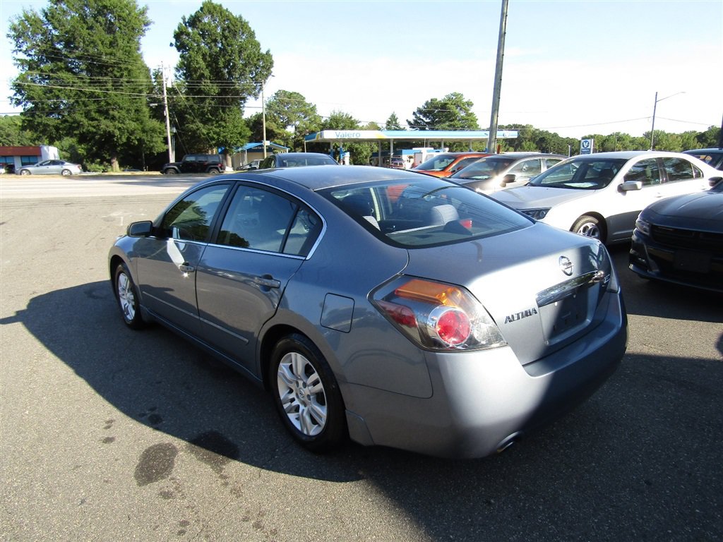 Used 2011 Nissan Altima 2.5 S w/ Convenience Pkg FWD image 4