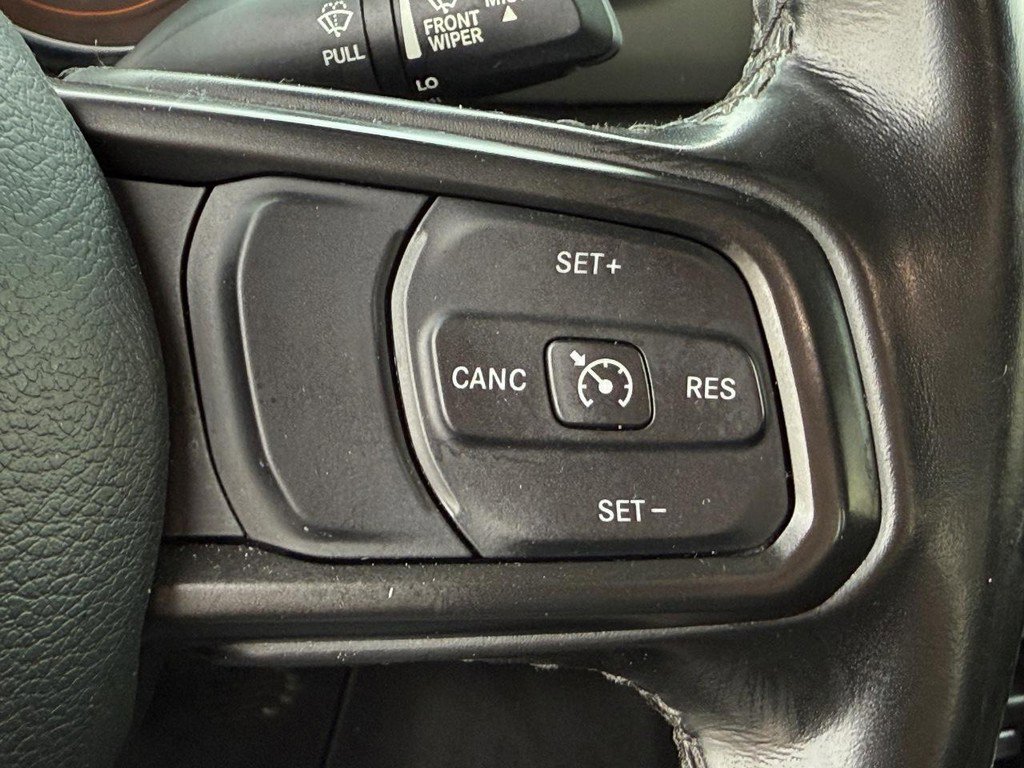 Used 2021 Jeep Gladiator Sport image 15