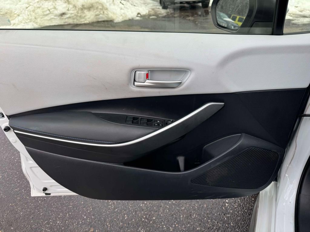 Used 2022 Toyota Corolla SE image 15