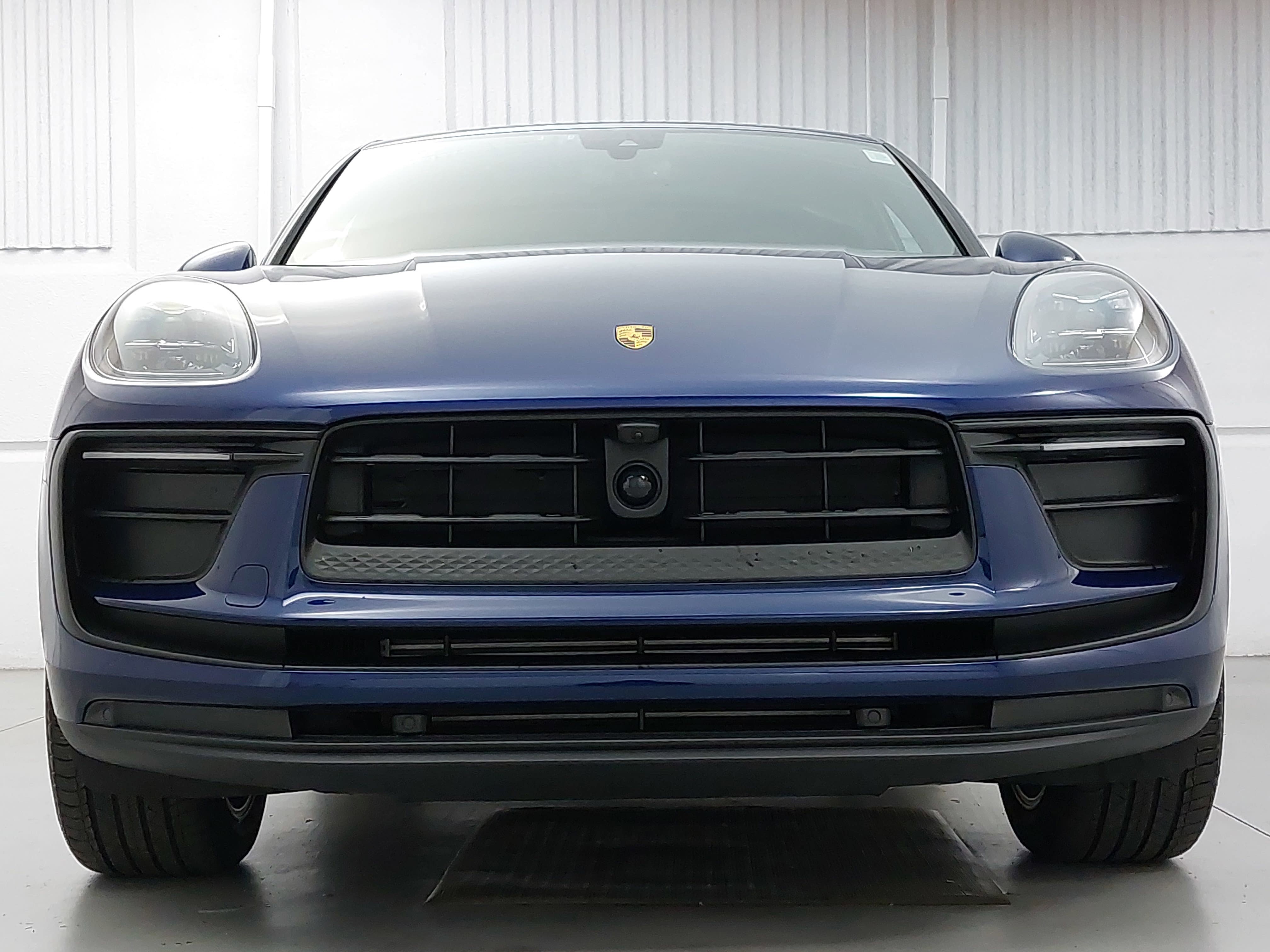 Certified 2026 Porsche Macan image 10