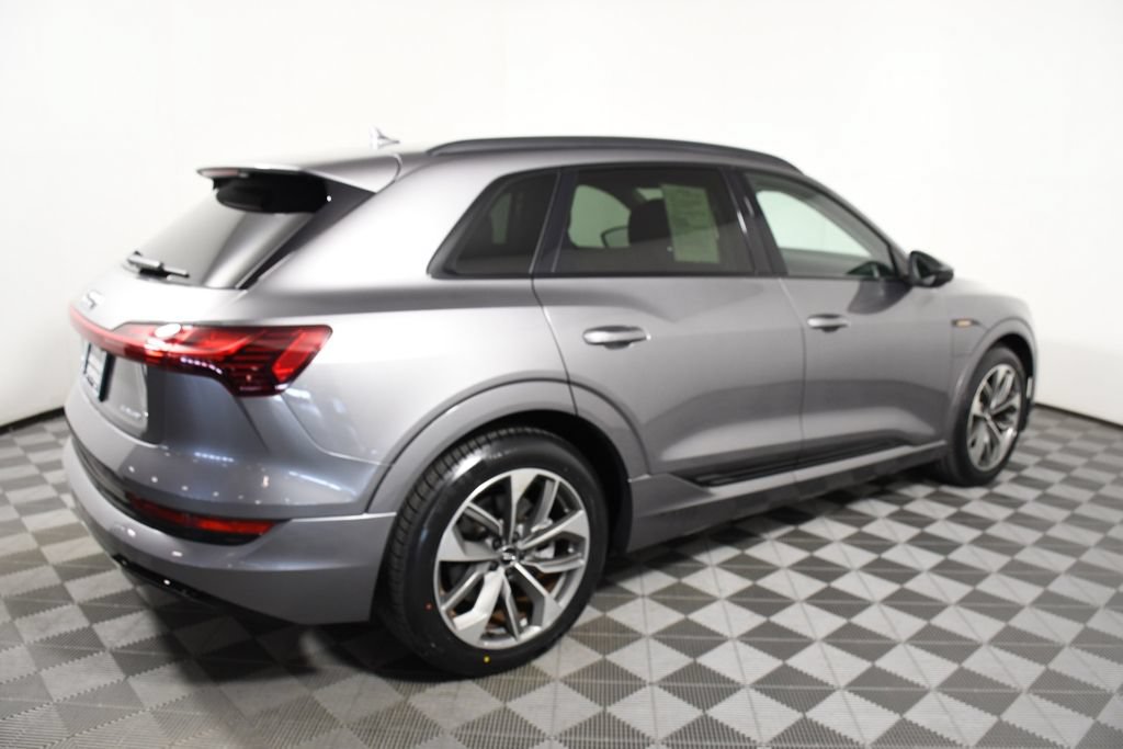 Used 2021 Audi e-tron Premium w/ Black Optic Package AWD/4WD image 7