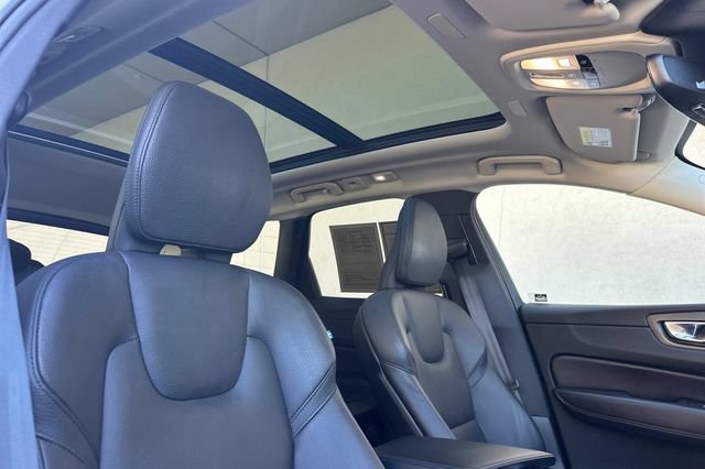 Used 2023 Volvo XC60 B5 Plus w/ Climate Package AWD/4WD image 16