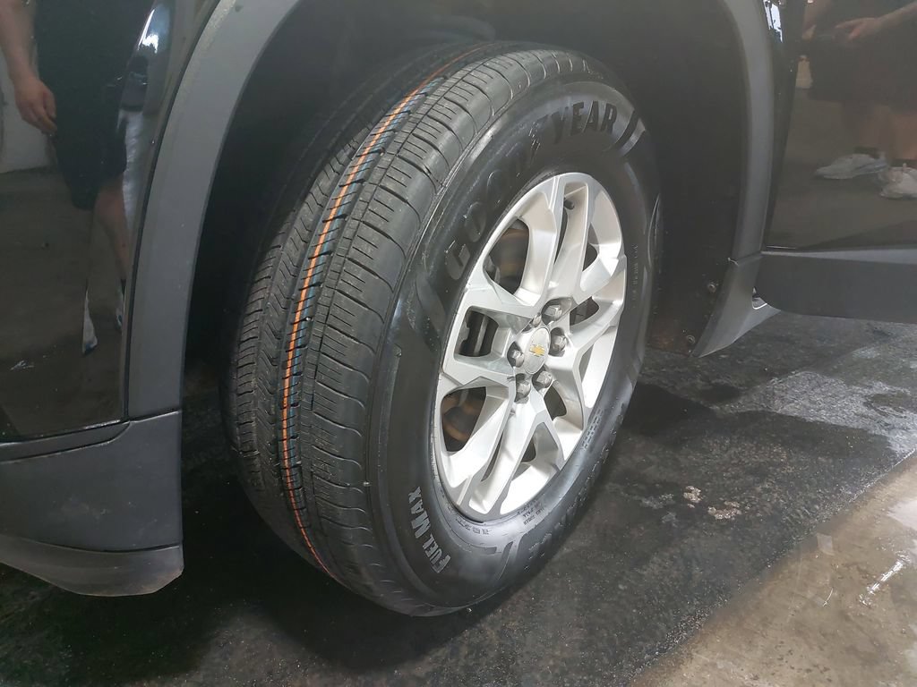 Used 2020 Chevrolet Traverse LS w/ LPO, Floor Liner Package AWD/4WD image 32