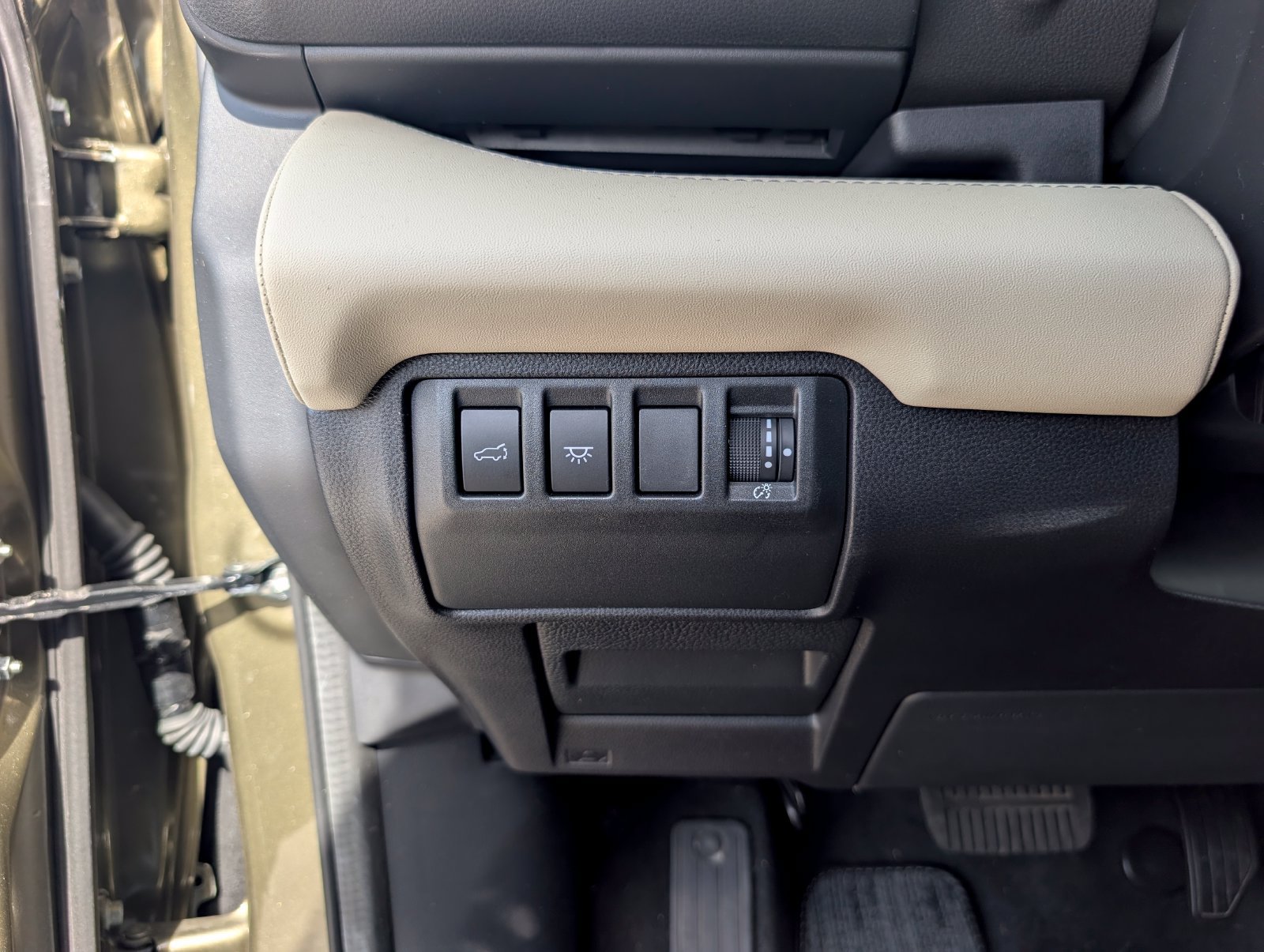 Certified 2024 Subaru Ascent Limited AWD/4WD image 15