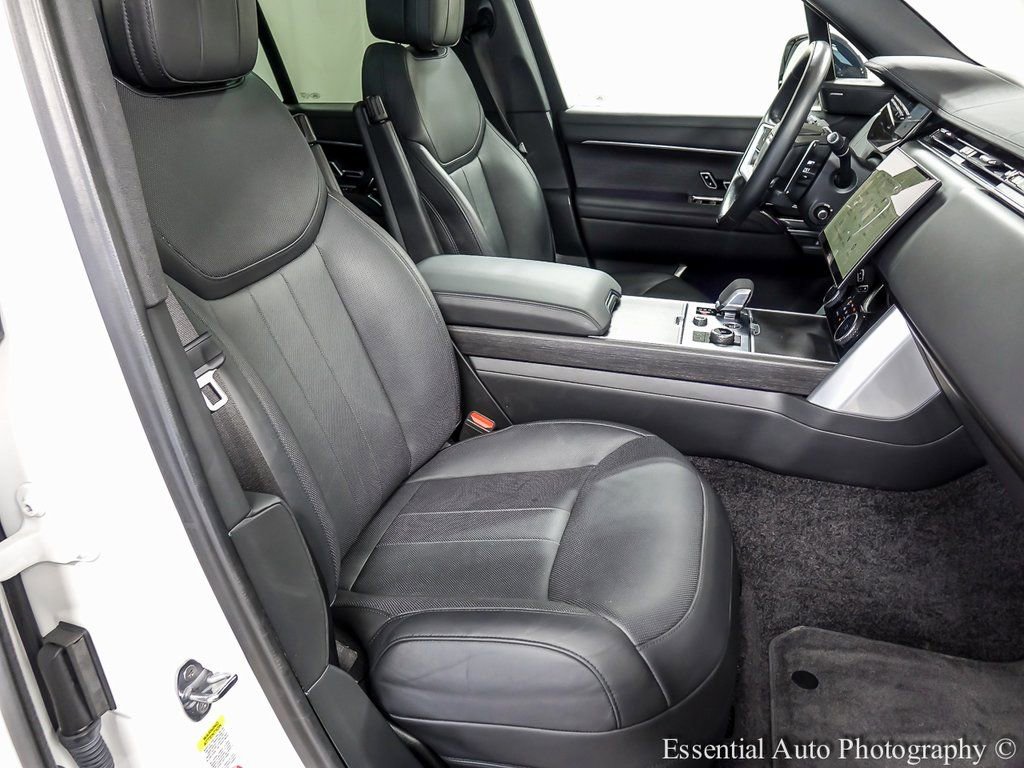 Used 2023 Land Rover Range Rover SE image 39