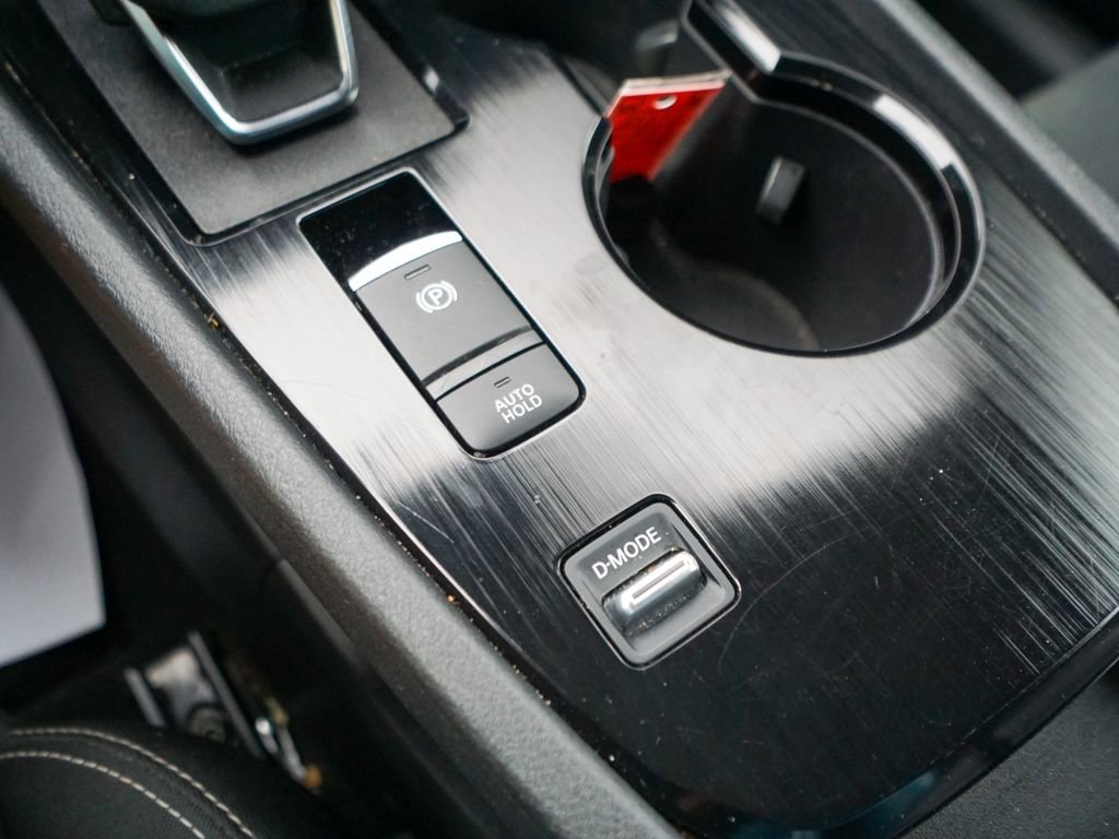 Used 2023 Nissan Rogue S image 23