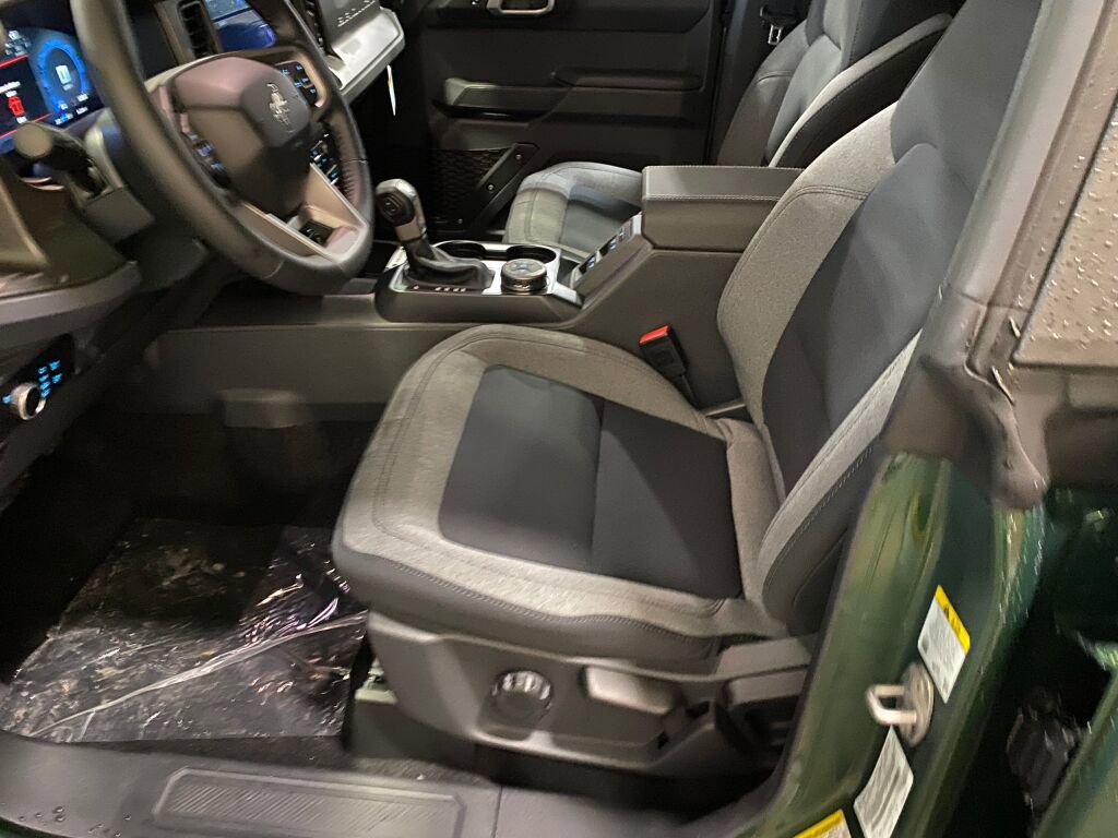 New 2025 Ford Bronco Big Bend image 9