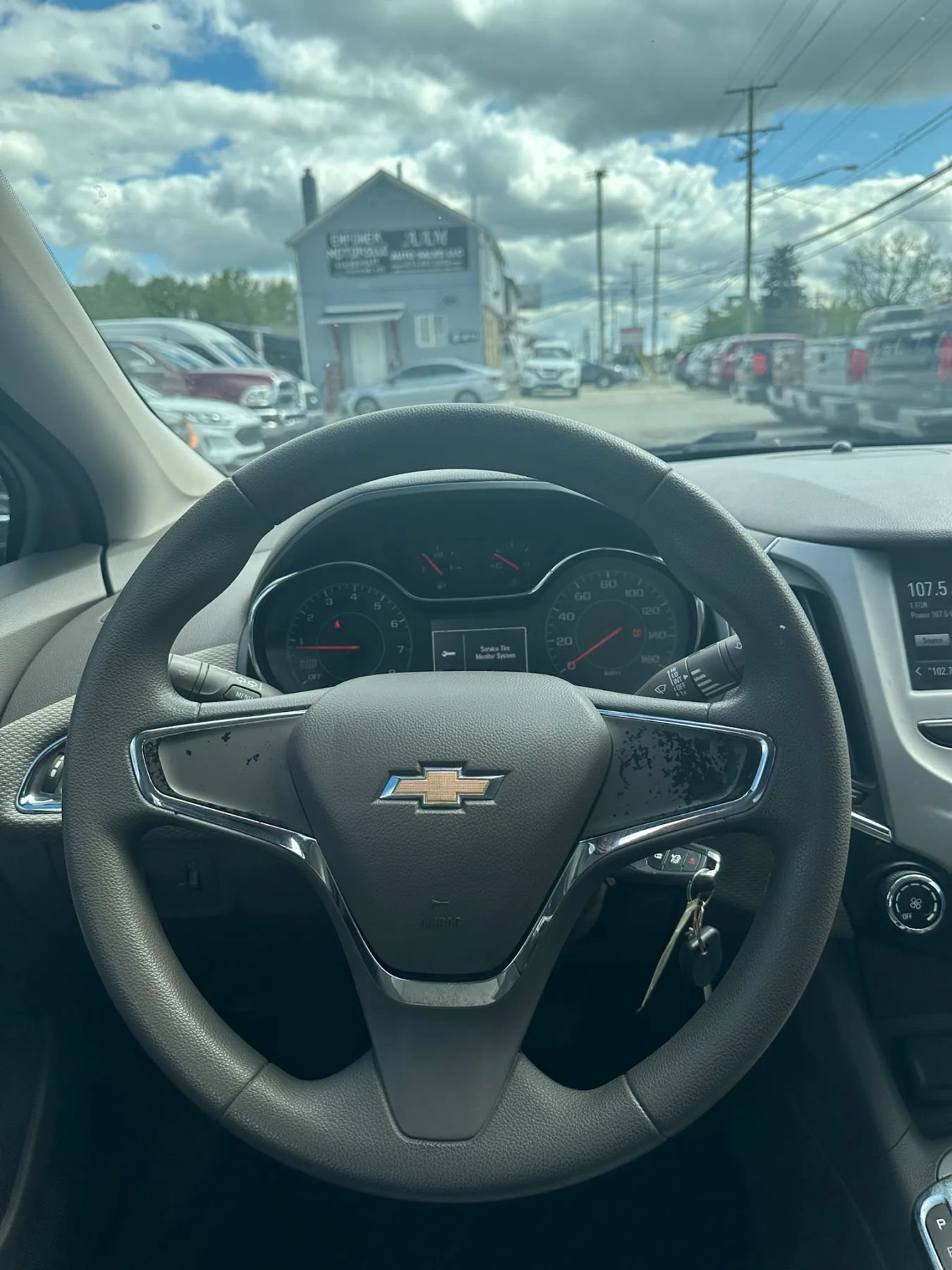 Used 2018 Chevrolet Cruze LS FWD image 13