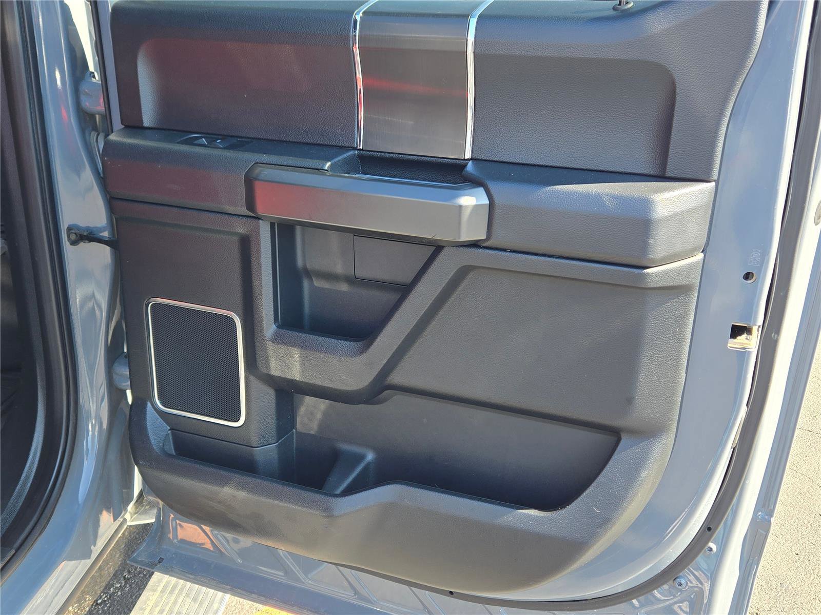 Used 2019 Ford F150 Lariat w/ Equipment Group 502A Luxury image 10