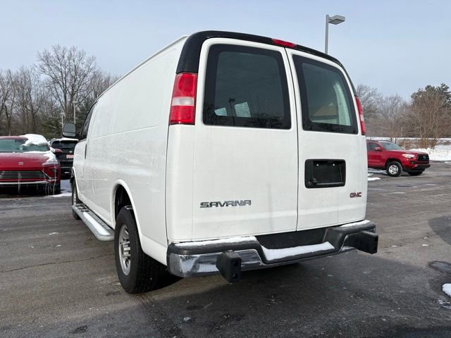 Used 2024 GMC Savana 2500 w/ Driver Convenience Package image 3