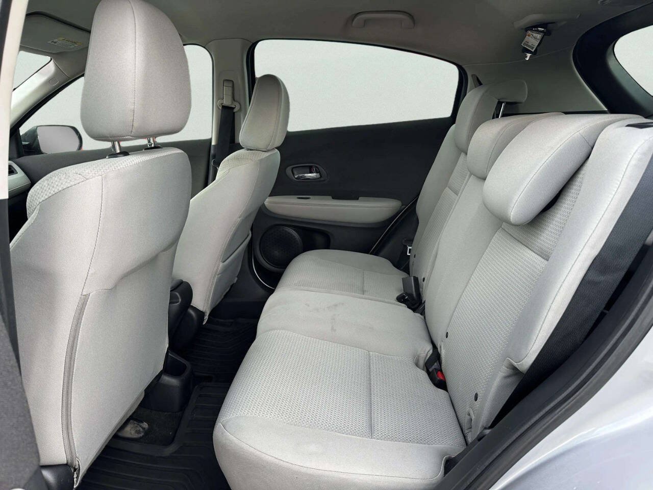 Used 2019 Honda HR-V LX image 32