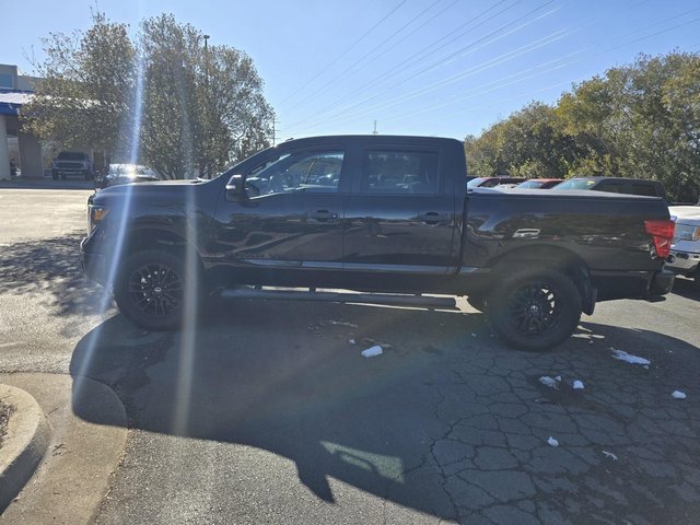 Used 2019 Nissan Titan SV w/ SV Convenience Package image 7