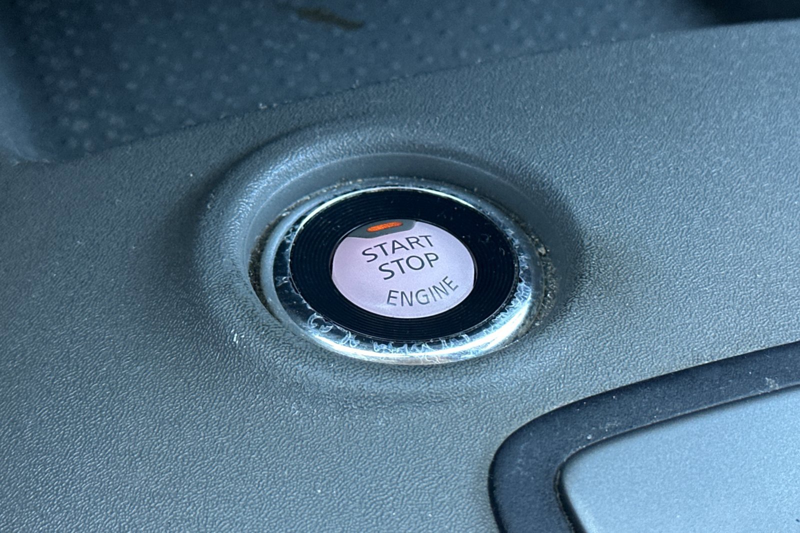 Used 2021 Nissan Frontier SV w/ Midnight Edition Floor Mats image 21