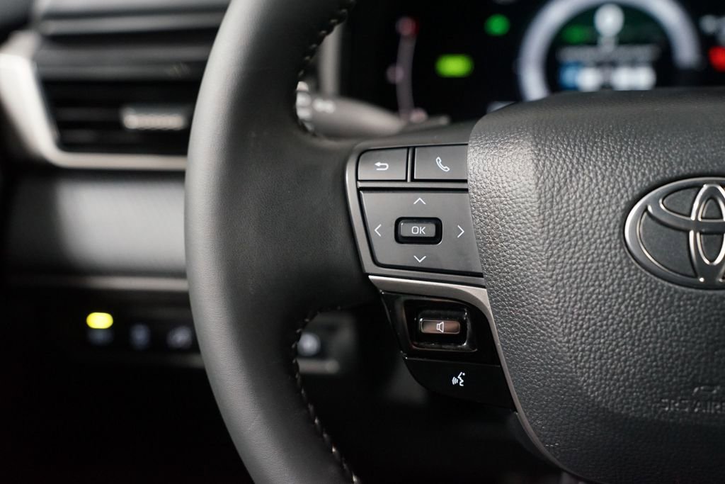 Certified 2025 Toyota Camry SE image 14