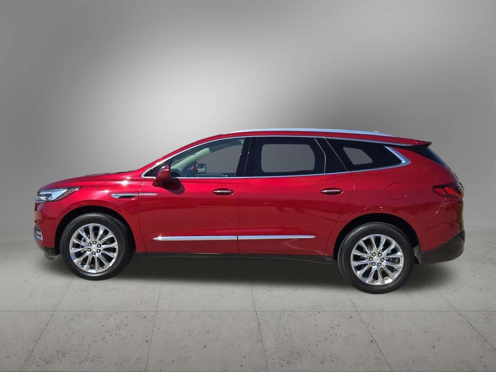 Used 2018 Buick Enclave Premium w/ Experience Buick Package FWD image 3