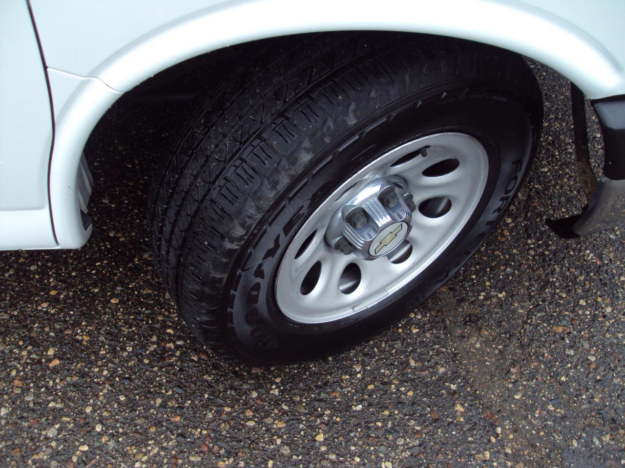 Used 2013 Chevrolet Express 1500 LT w/ LT Preferred Equipment Group AWD/4WD image 33