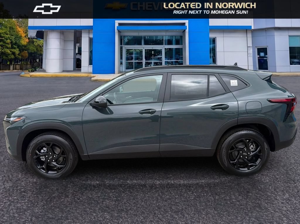 New 2026 Chevrolet Trax LT w/ Midnight Edition FWD image 8
