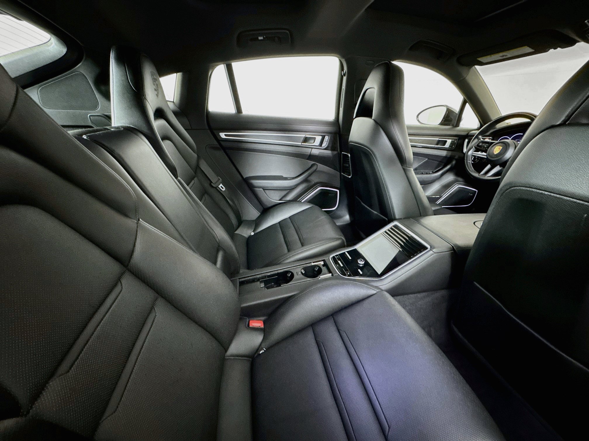 Used 2023 Porsche Panamera Platinum Edition w/ Sport Chrono Package RWD image 24
