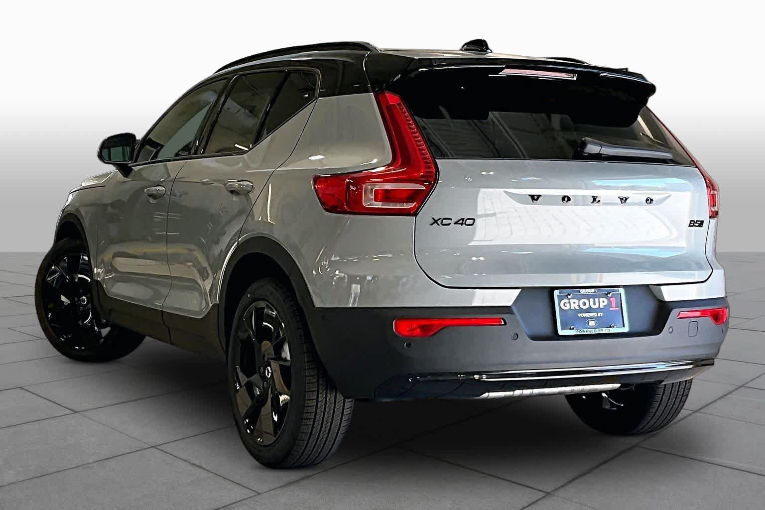 New 2026 Volvo XC40 B5 Ultra w/ Protection Package Premier AWD/4WD image 3
