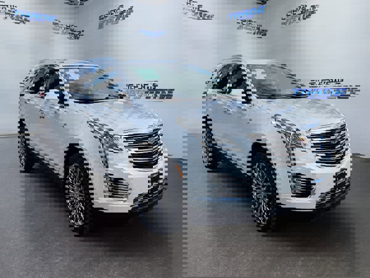 Used 2018 Cadillac XT5 Luxury w/ Driver Awareness Package image 3