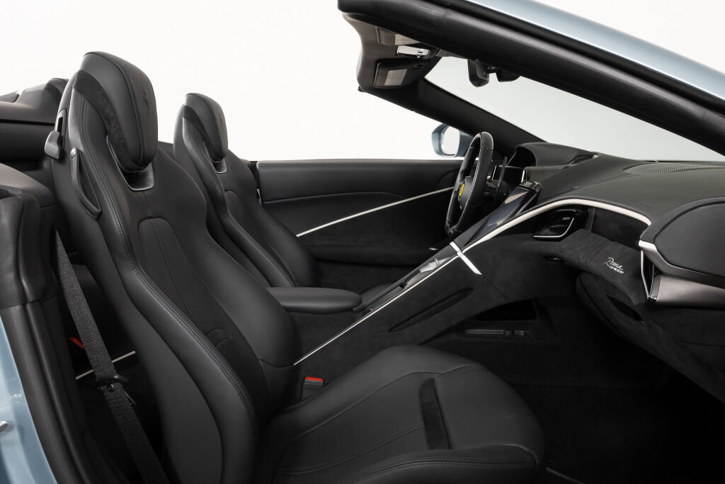 Certified 2024 Ferrari Roma Spider image 39