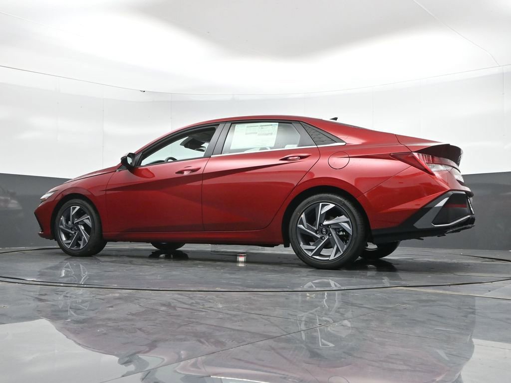 New 2025 Hyundai Elantra Limited image 52