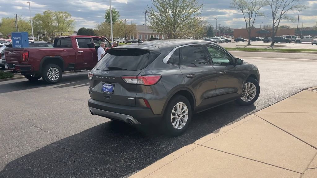 Used 2020 Ford Escape SE image 8