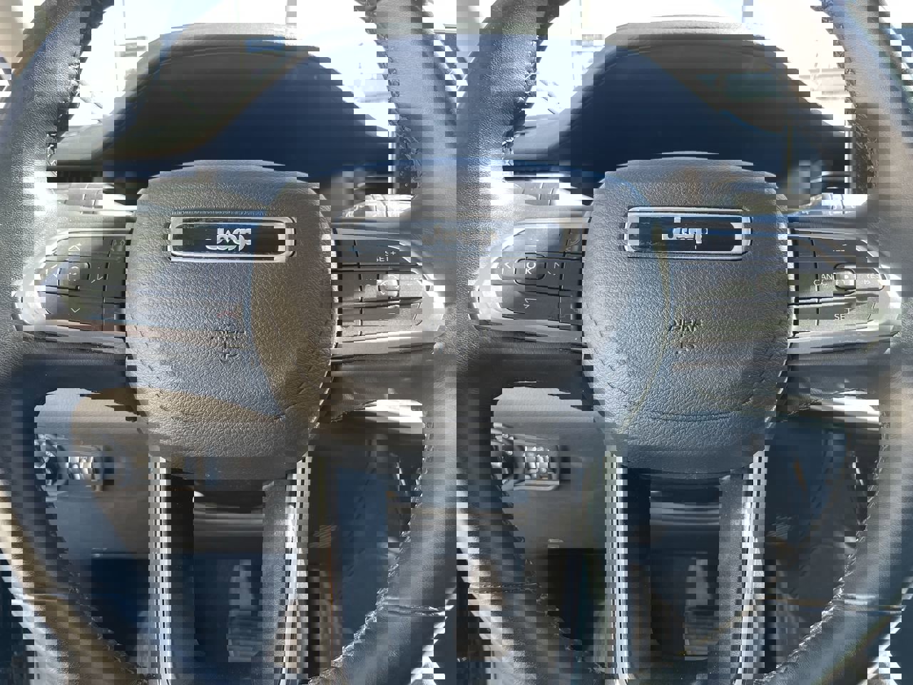 Used 2022 Jeep Compass Latitude AWD/4WD image 17