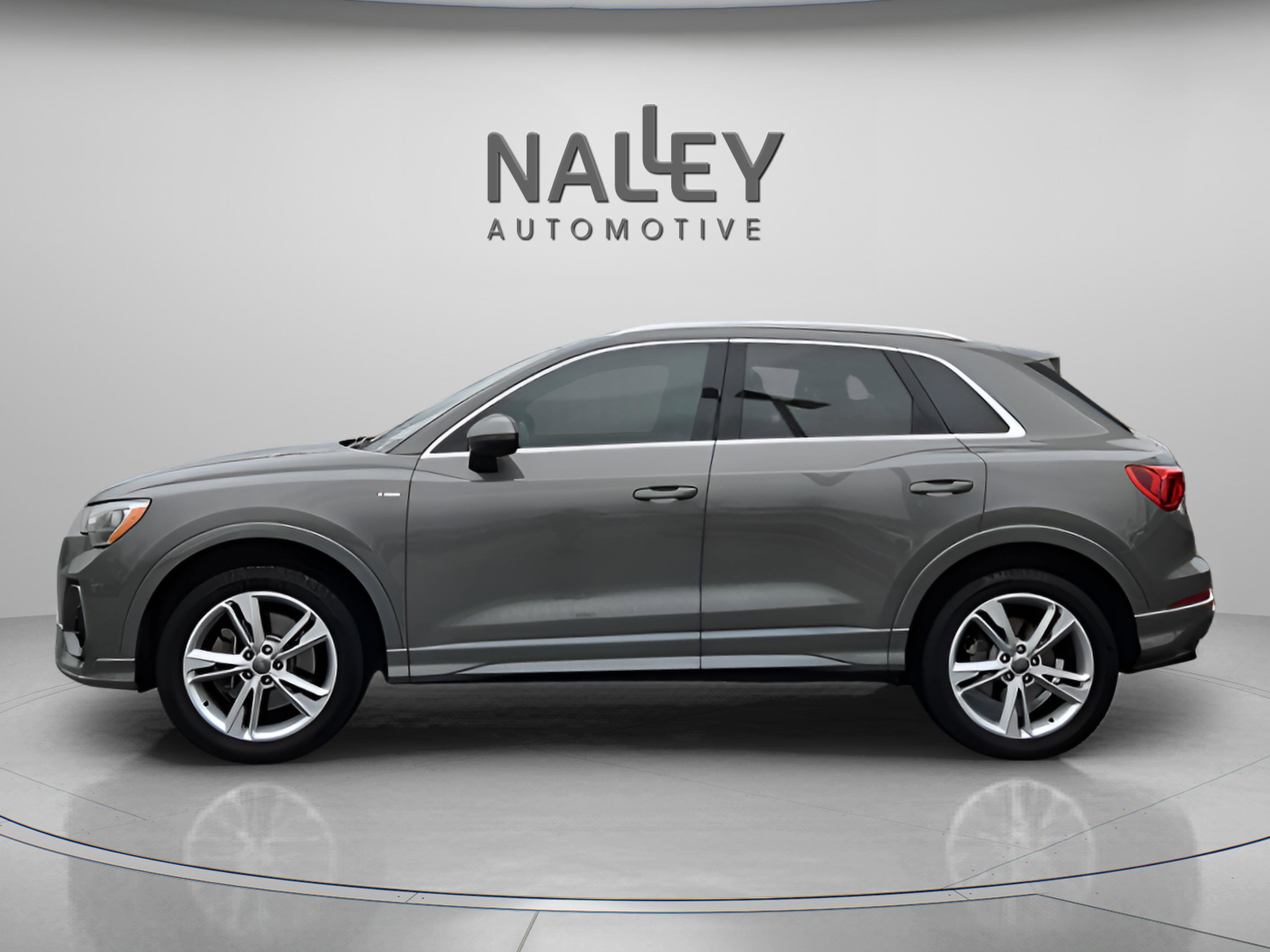 Used 2020 Audi Q3 2.0T Premium w/ Convenience Package image 4