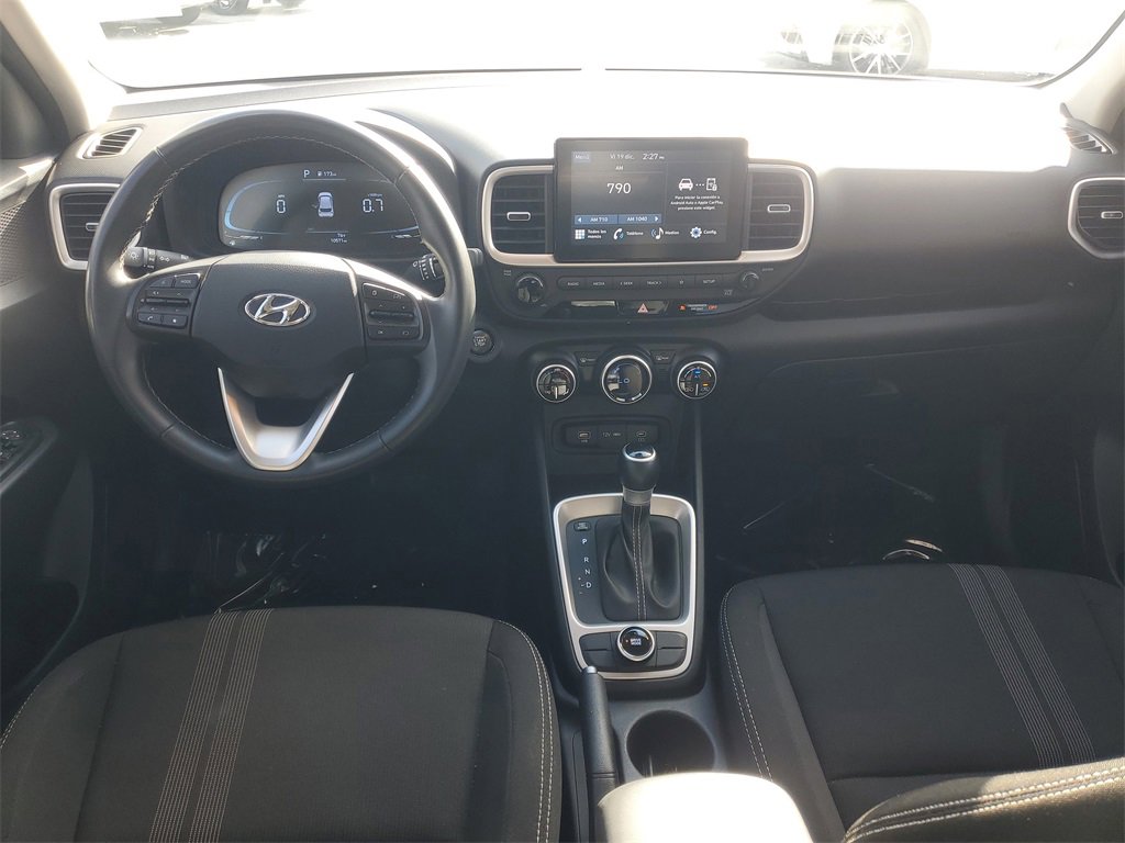 Used 2024 Hyundai Venue SEL image 9