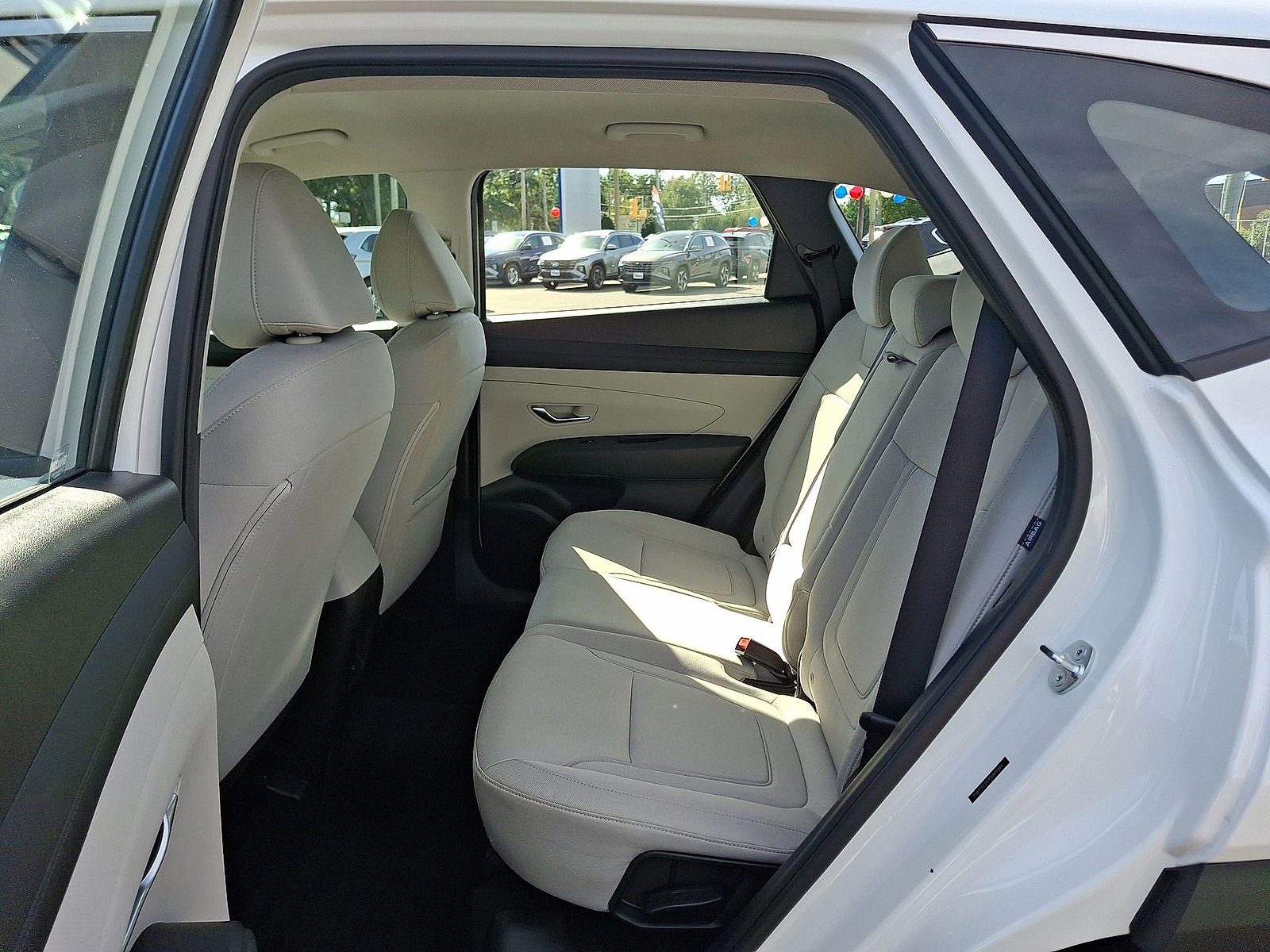 Used 2025 Hyundai Tucson SE image 25