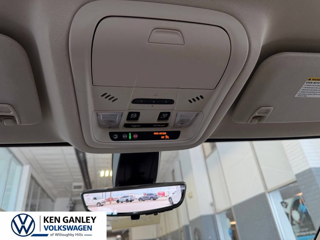 Used 2023 GMC Acadia Denali w/ Denali Ultimate Package AWD/4WD image 46