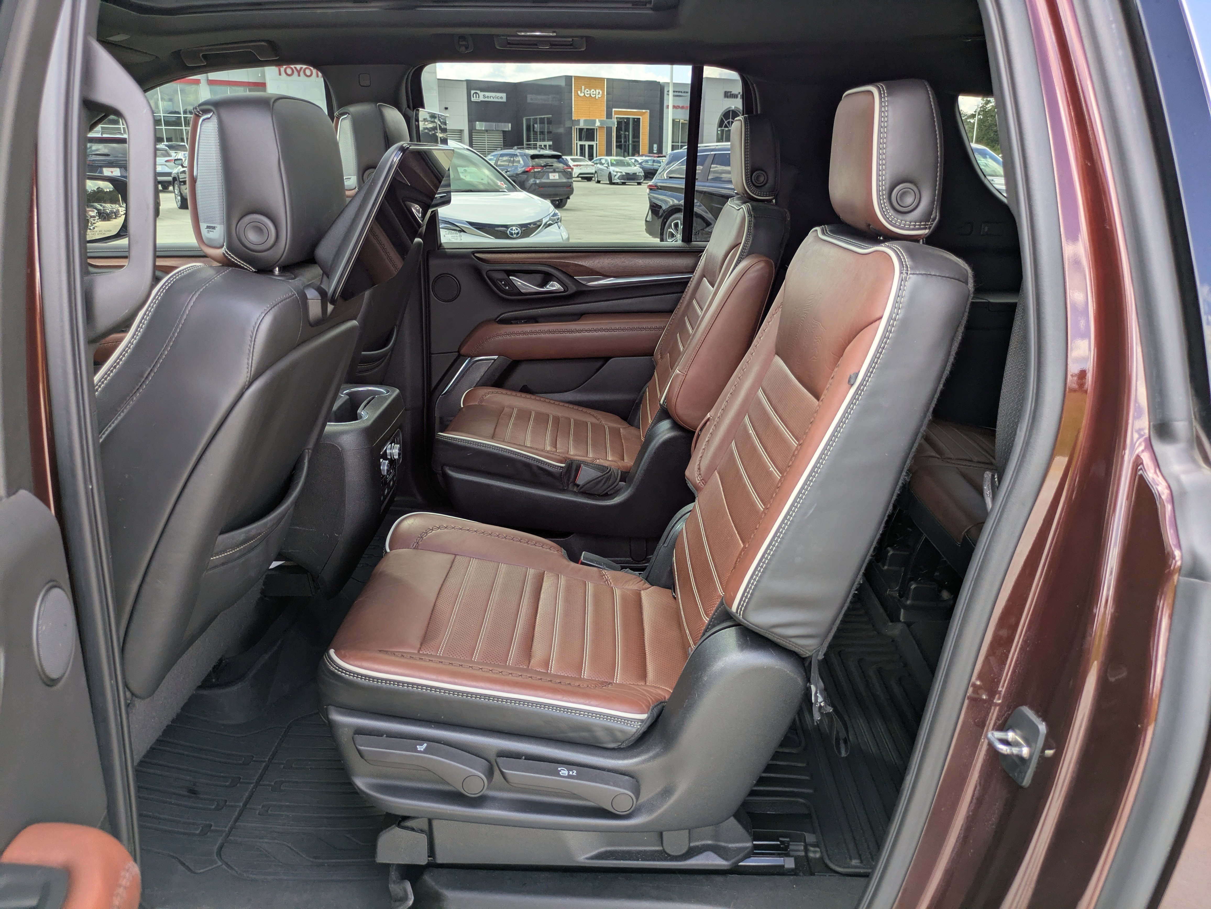 Used 2023 GMC Yukon XL Denali Ultimate w/ LPO, Floor Liner Package image 14