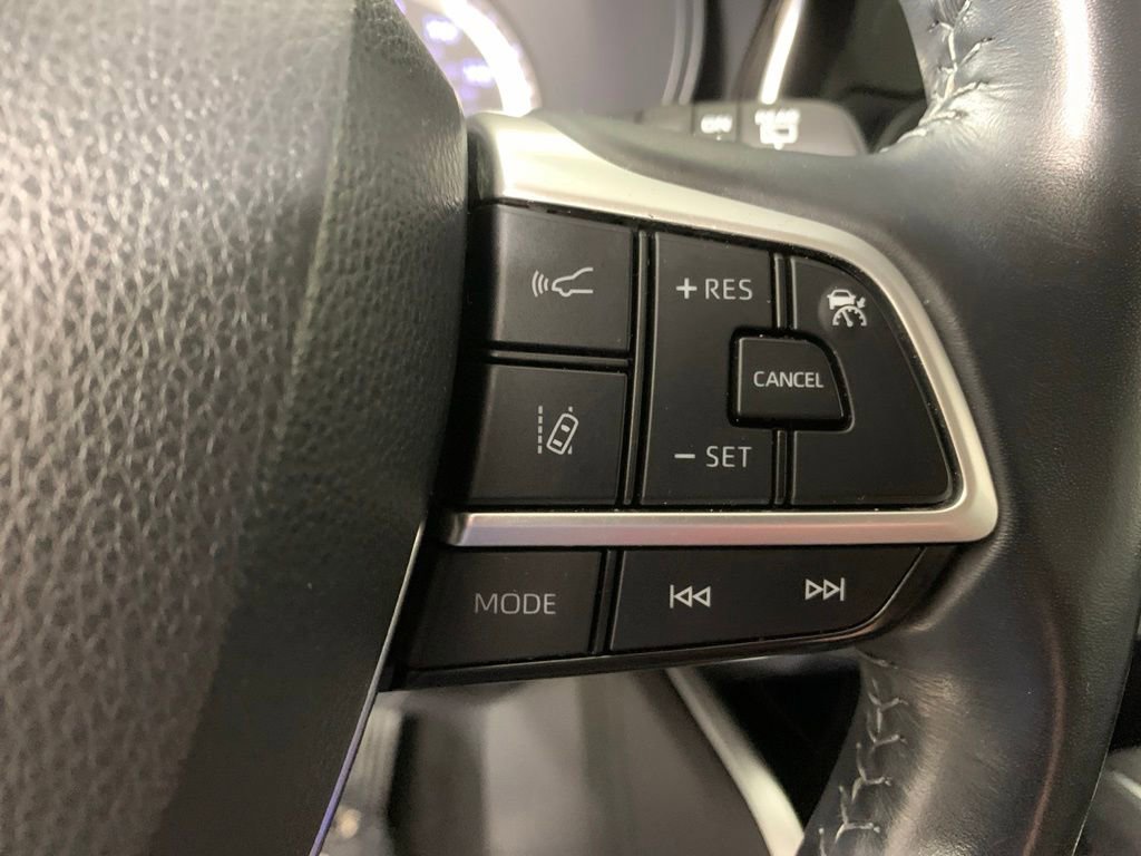 Used 2022 Toyota Highlander LE AWD/4WD image 22