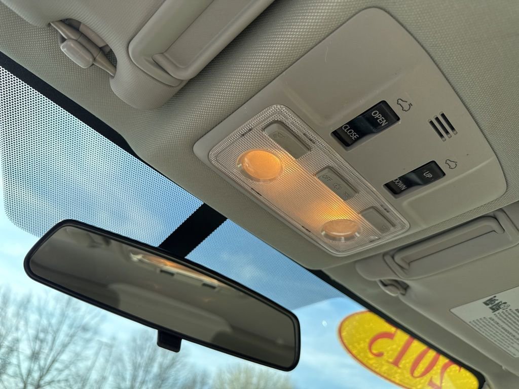 Used 2015 Toyota RAV4 XLE image 26