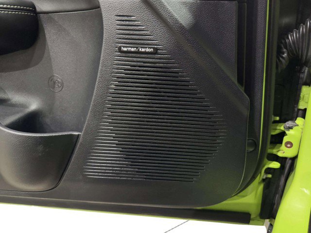 Used 2015 Dodge Challenger SRT Hellcat image 23