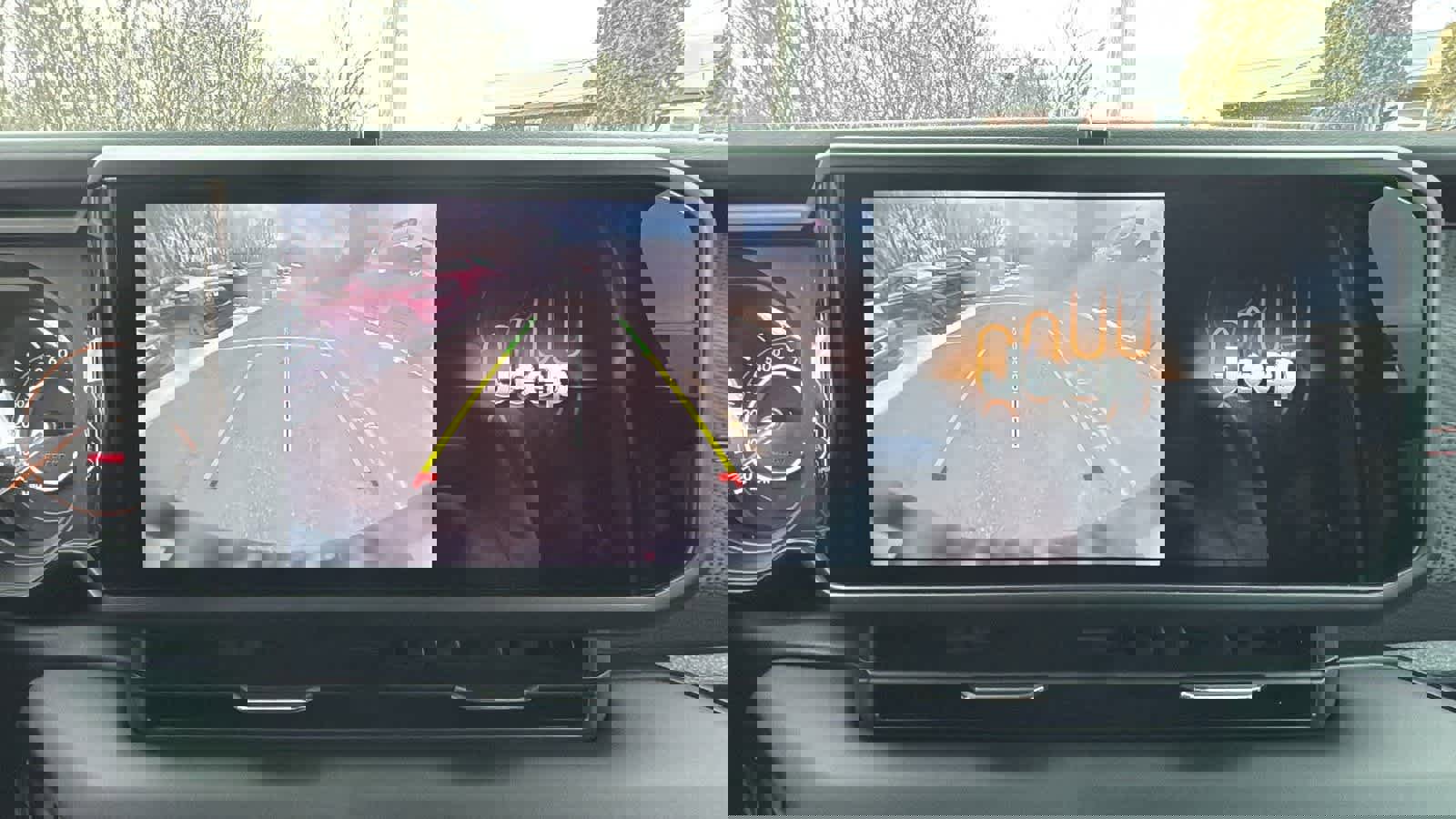 Used 2025 Jeep Wrangler Unlimited Rubicon image 12