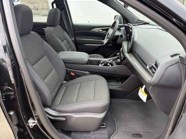New 2026 Chevrolet Traverse LT w/ Sun and Wheel Package FWD image 27