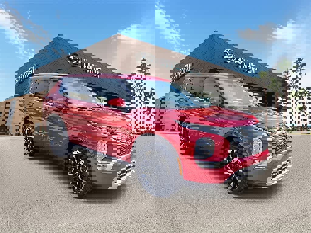 Used 2024 Mitsubishi Outlander SE image 4