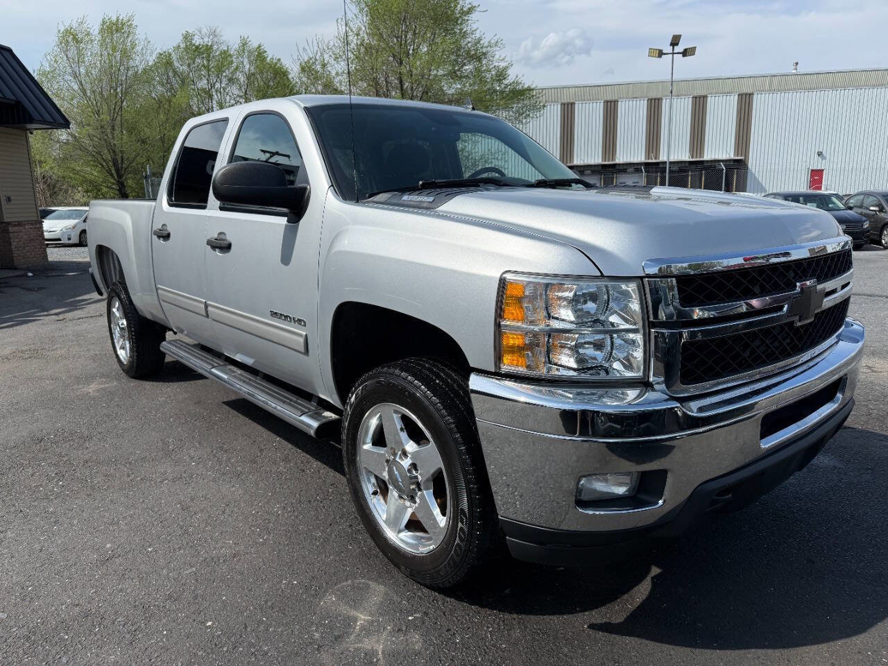 Used 2013 Chevrolet Silverado 2500 LT w/ Interior Plus Package image 3