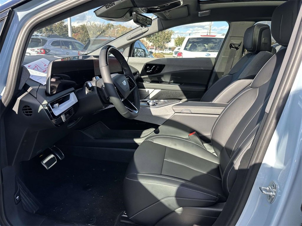 New 2025 Cadillac Optiq Sport 1 image 16