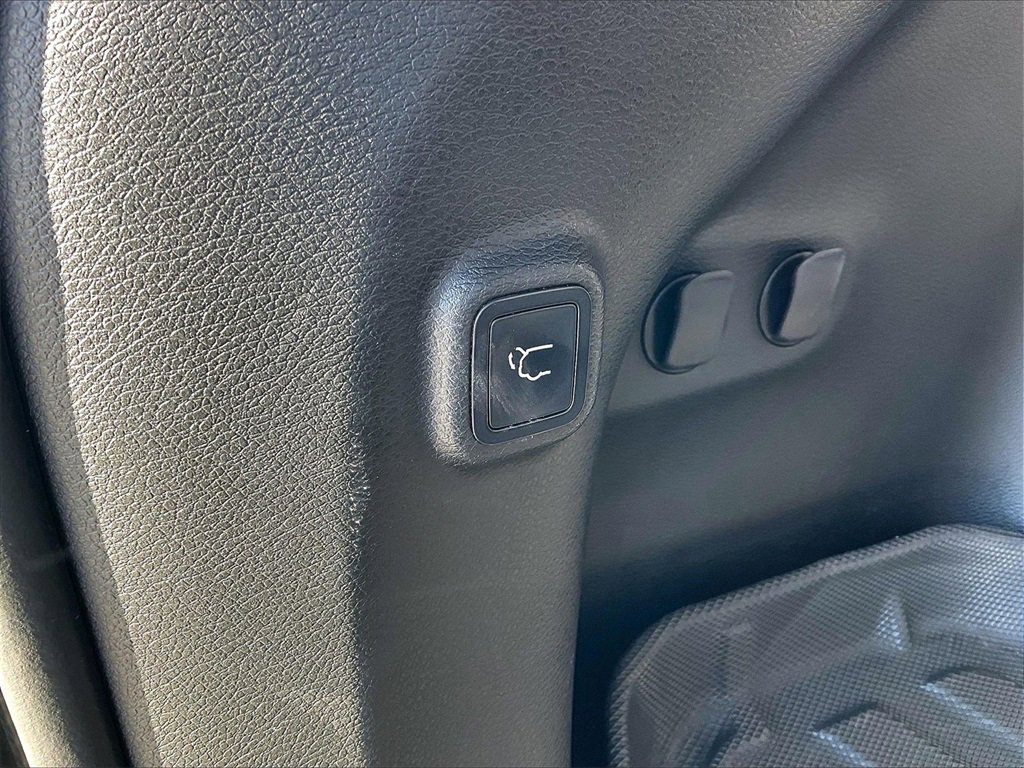 Used 2022 Jeep Cherokee Trailhawk w/ Premium Leather Package image 34