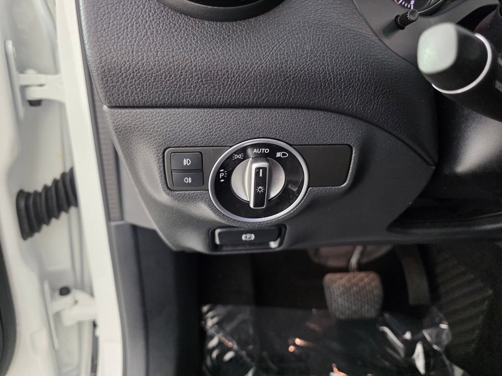 Used 2020 Mercedes-Benz GLA 250 4MATIC image 22
