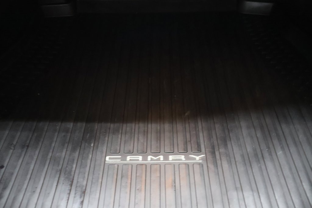 Used 2018 Toyota Camry LE image 13