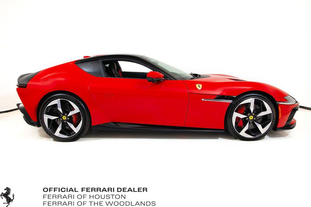 Used 2025 Ferrari 12Cilindri image 3