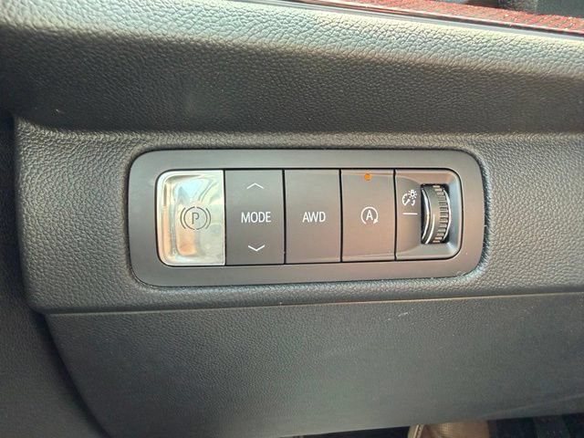 Used 2025 Chevrolet Traverse Z71 w/ Driver Confidence Package AWD/4WD image 24