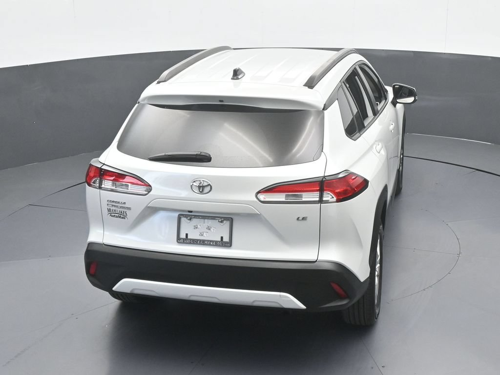 Used 2025 Toyota Corolla Cross LE FWD image 46