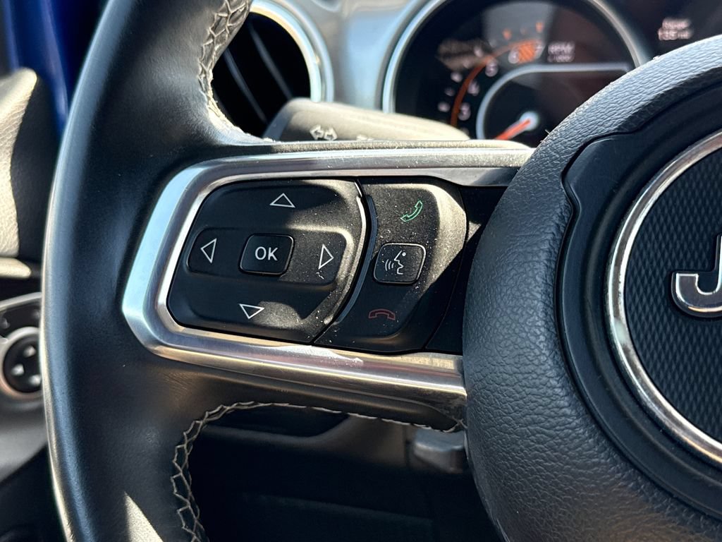 Used 2018 Jeep Wrangler Unlimited Sahara AWD/4WD image 29